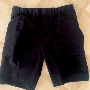 NWOT WOMEN’s EDDIE BAUER PULL ON HIKING SHORTS 9” SIZE 4